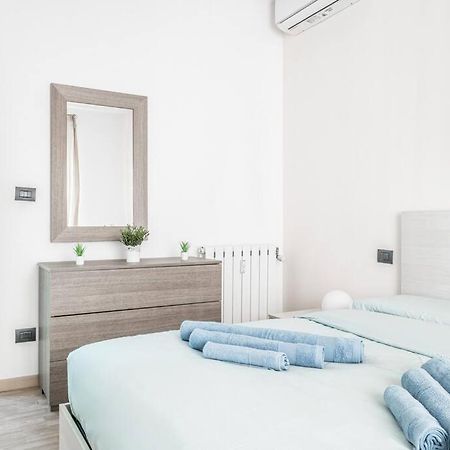 Artistic House Navigli-Duomo Netflix & Design Apartment Milan Luaran gambar