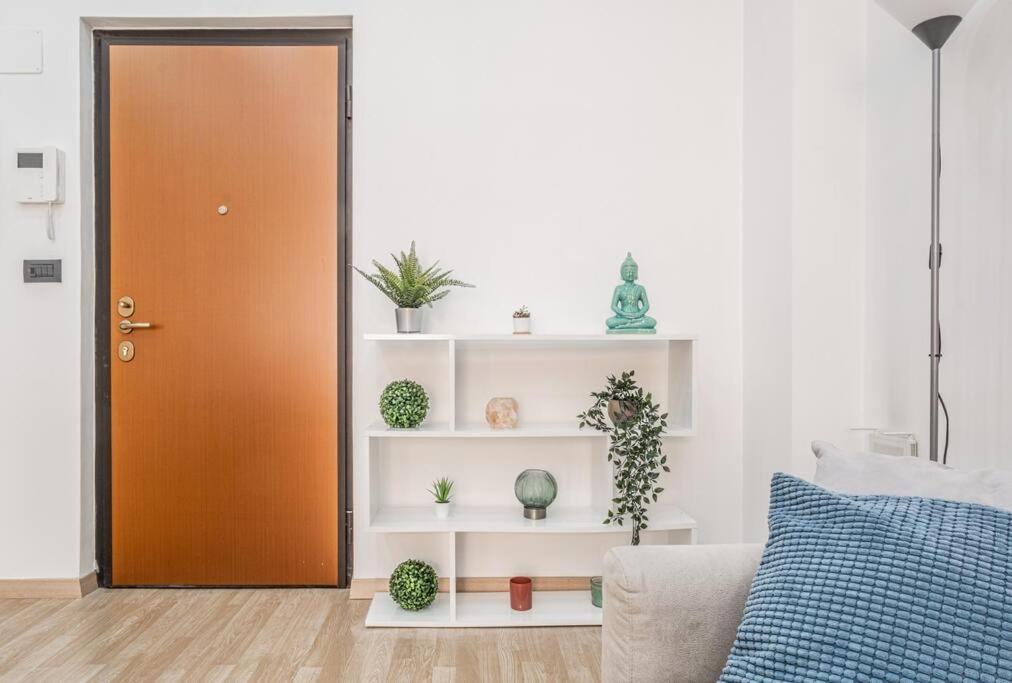 Artistic House Navigli-Duomo Netflix & Design Apartment Milan Luaran gambar